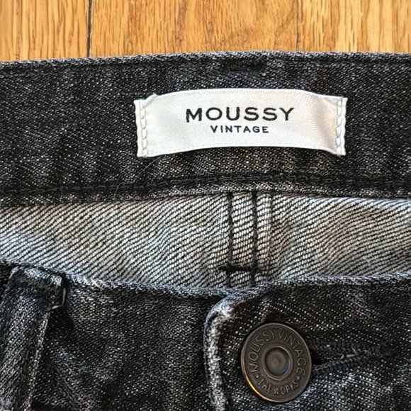 Moussy sz 26 Black Skinny Jeans with Distressed Hem great pre owned condition - Picture 3 of 8